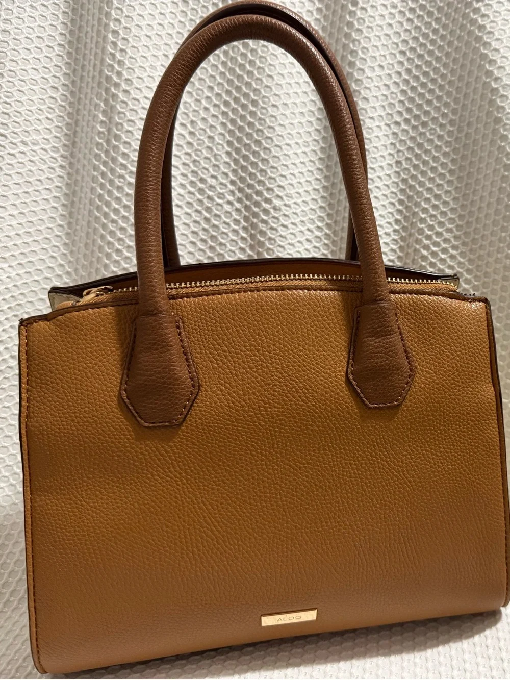 Aldo Caramel Tan Pebbled Shoulder Bag - Picture 2 of 5